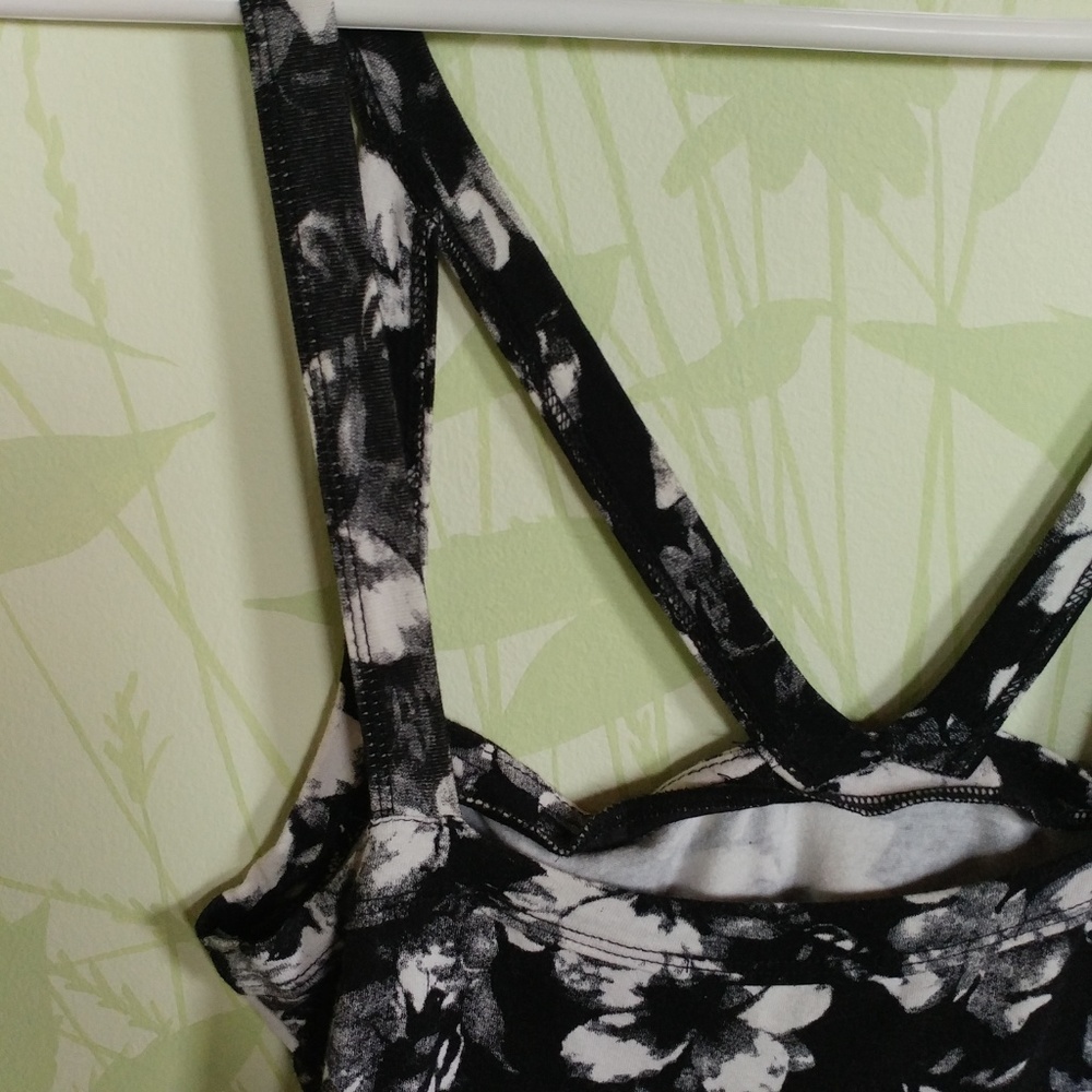 *Donating soon* F21 strappy floral skater dress - Picture 4 of 6